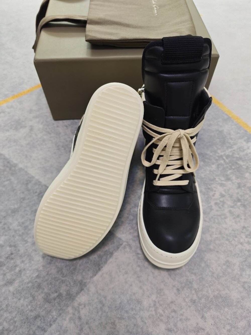 Rick Owens Black Leather High-Top Boots with Cream Laces and Off-White Sole - Picture 4 of 7